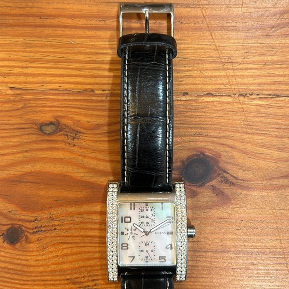 Guess Watch - Picture 3 of 8